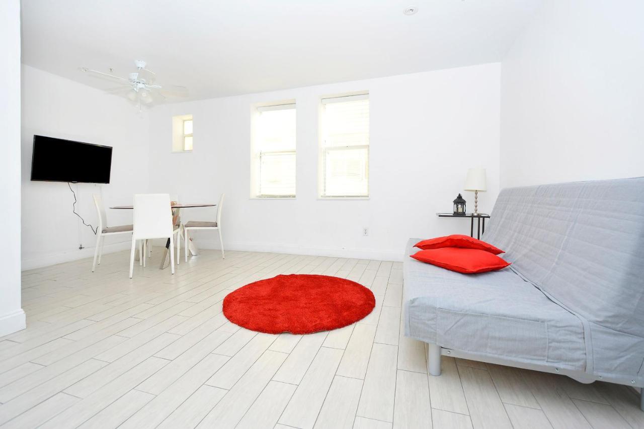 Ocean Drive Apartment Suites In מיאמי ביץ' מראה חיצוני תמונה