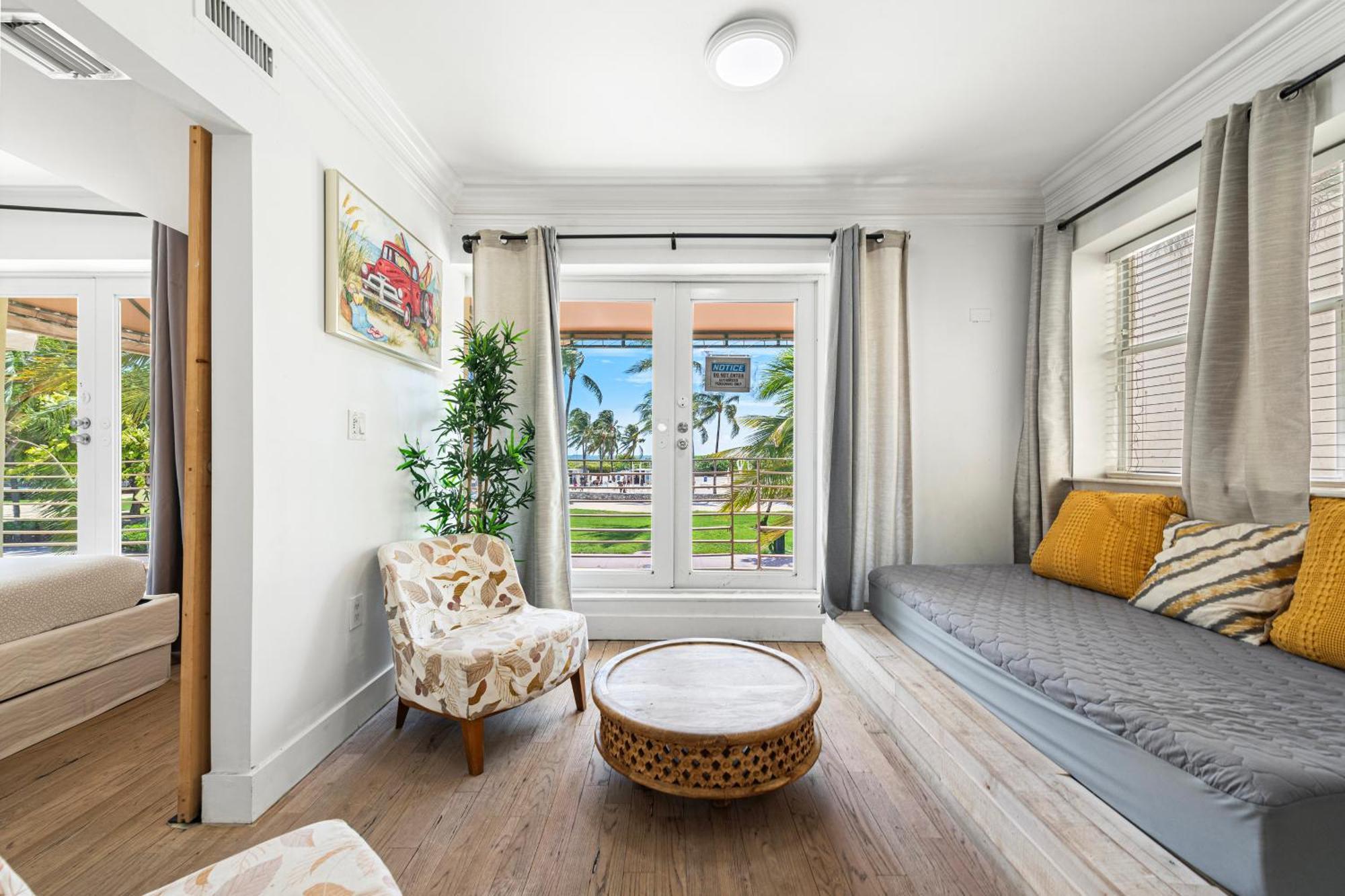 Ocean Drive Apartment Suites In מיאמי ביץ' מראה חיצוני תמונה