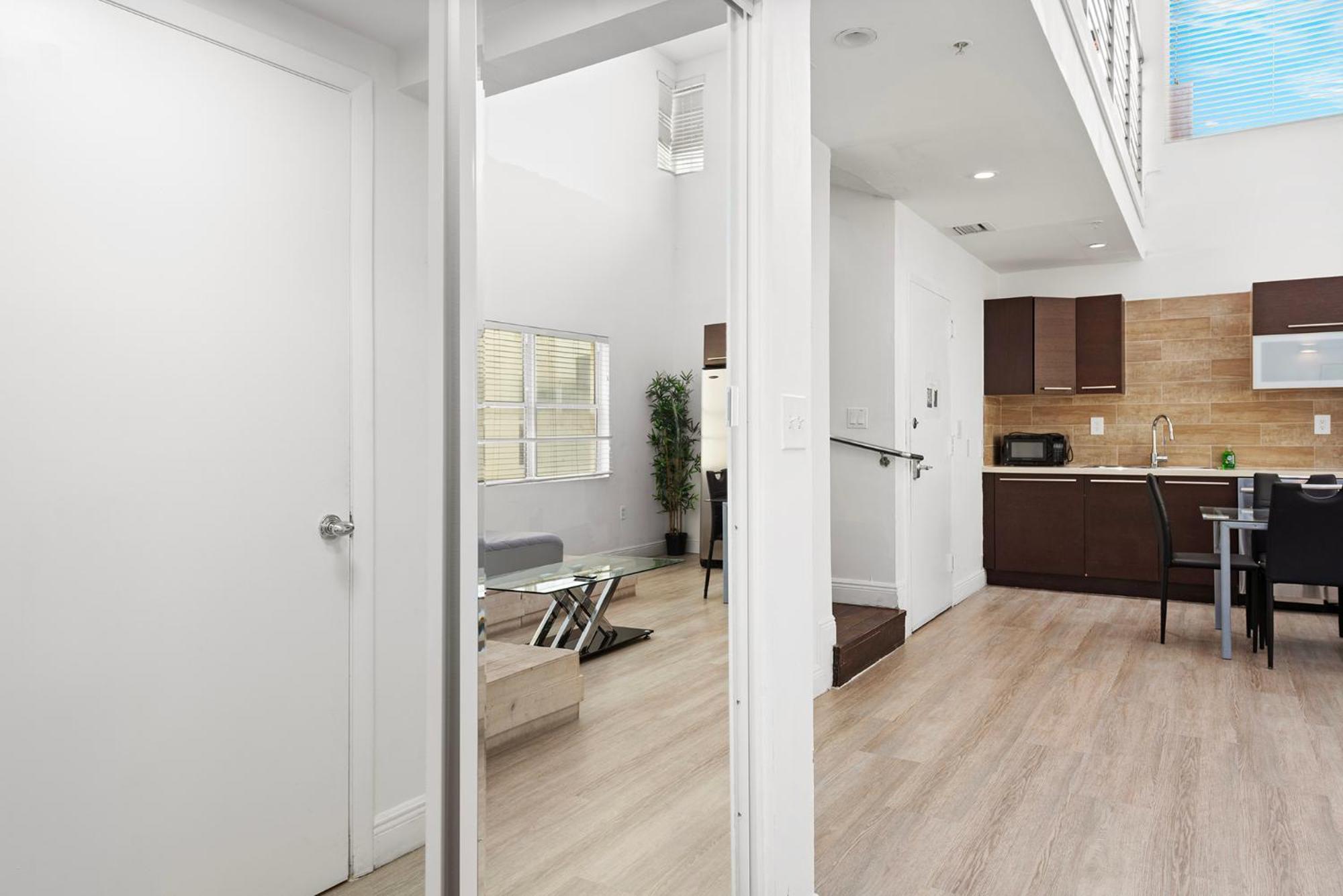 Ocean Drive Apartment Suites In מיאמי ביץ' מראה חיצוני תמונה