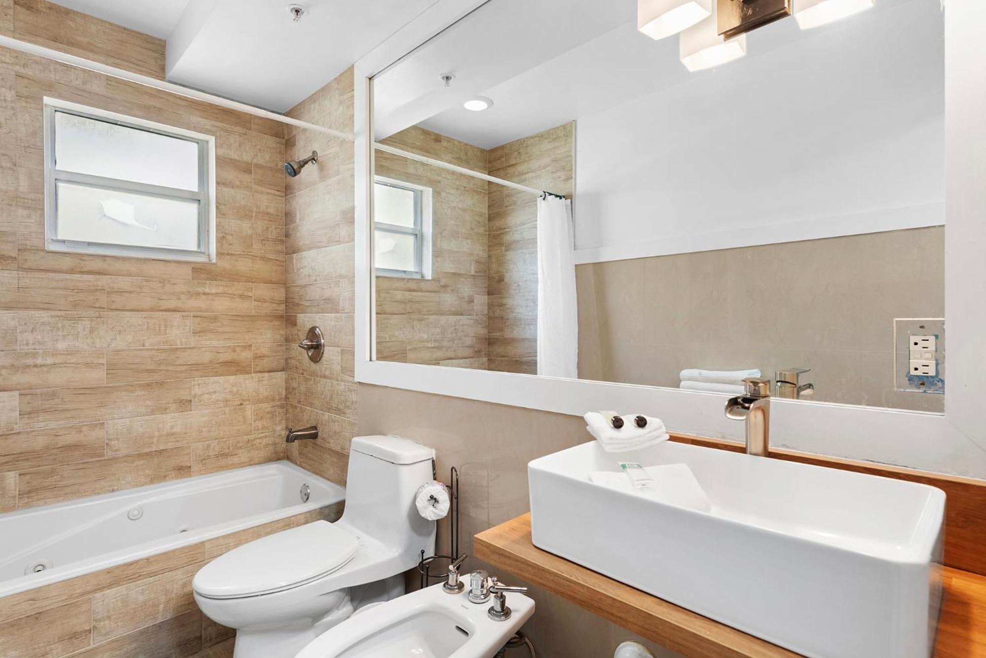 Ocean Drive Apartment Suites In מיאמי ביץ' מראה חיצוני תמונה